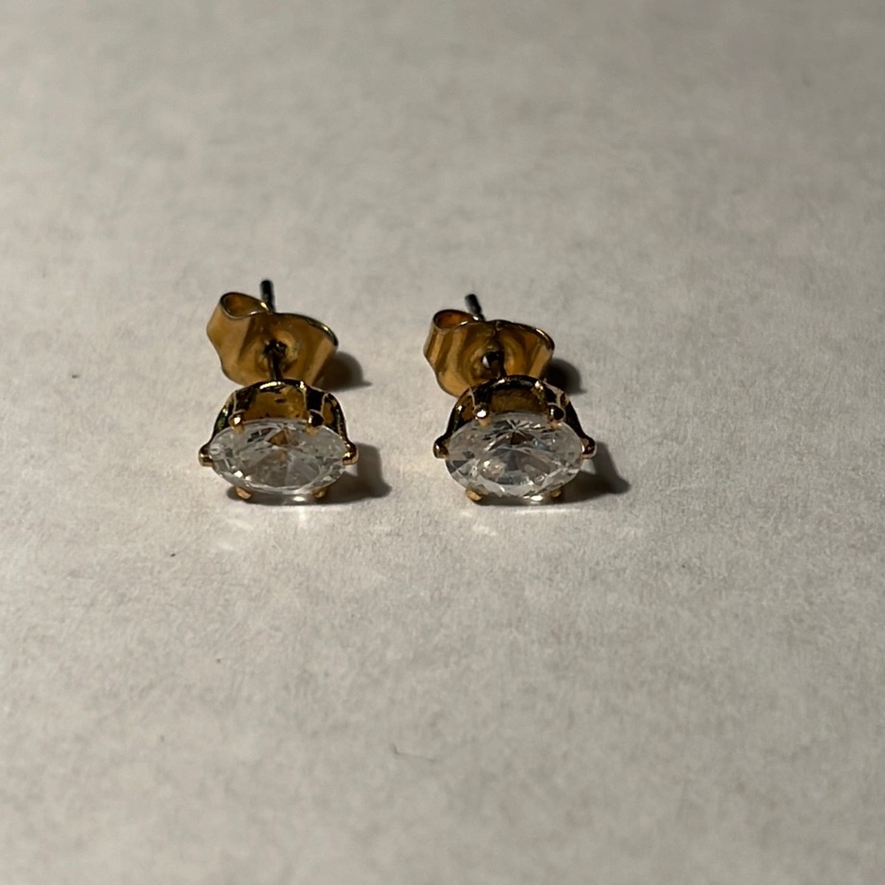 Gem stud earrings